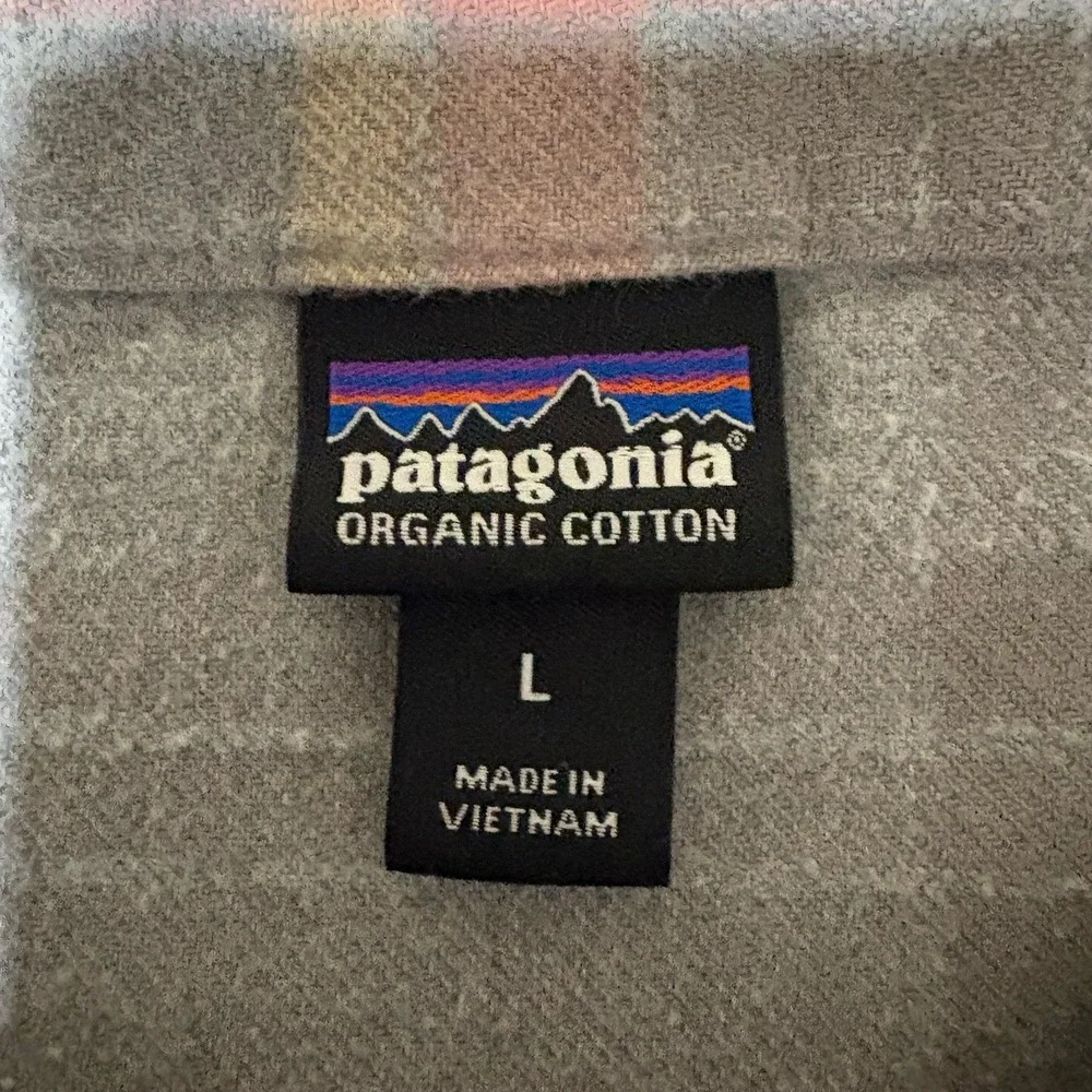 Patagonia LS Shirt Organic Cotton Fjord Flannel Women's L 42405 Gray Pink Plaid - Picture 3 of 10